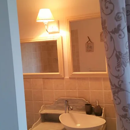 Le Clos D'uzes - Bed & Breakfast