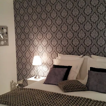 Le Clos D'uzes - Bed & Breakfast