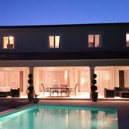 Le Clos D'uzes -
