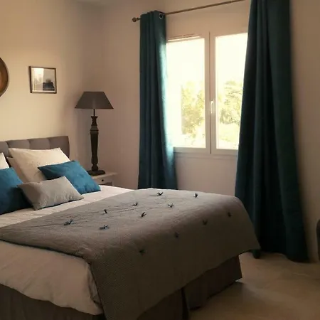 Le Clos D'uzes - Bed & Breakfast 3*